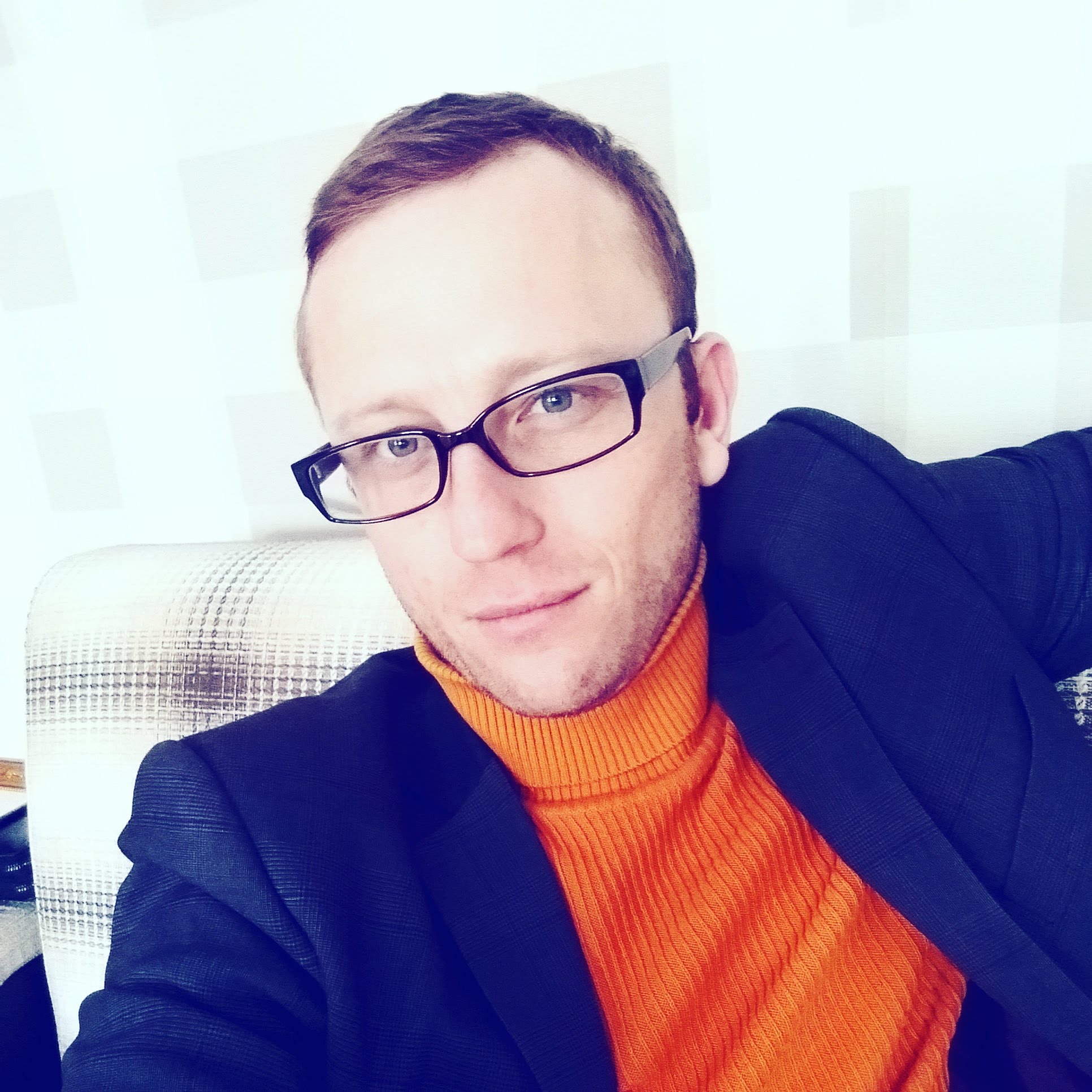 Табачников Владимир Николаевич.